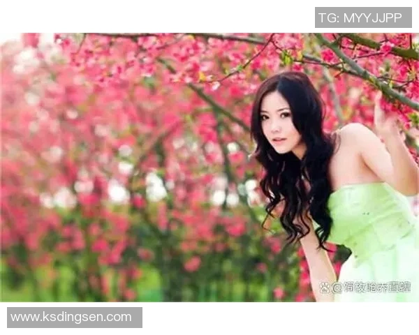 女足球星与偶像之间的深厚情感与成长历程解析